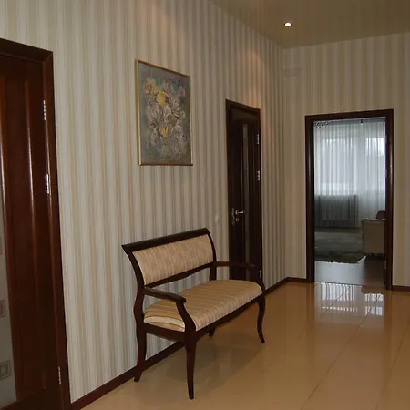 Apartament Tihiy Center